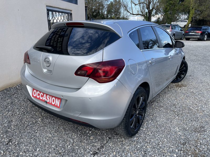 OPEL ASTRA J 2011