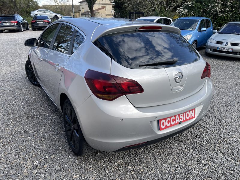 OPEL ASTRA J 2011