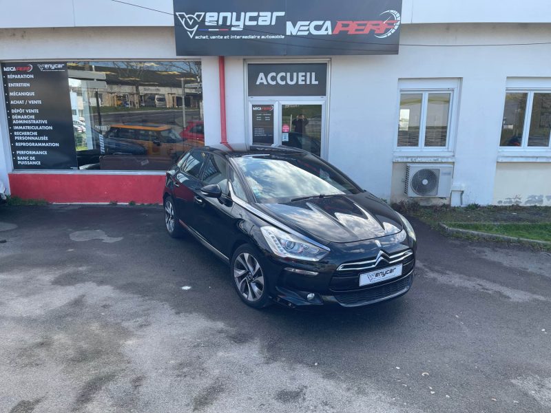 CITROEN DS5 2.0 HDi FAP SO CHIC 16V 163 ch GARANTIE 6 MOIS