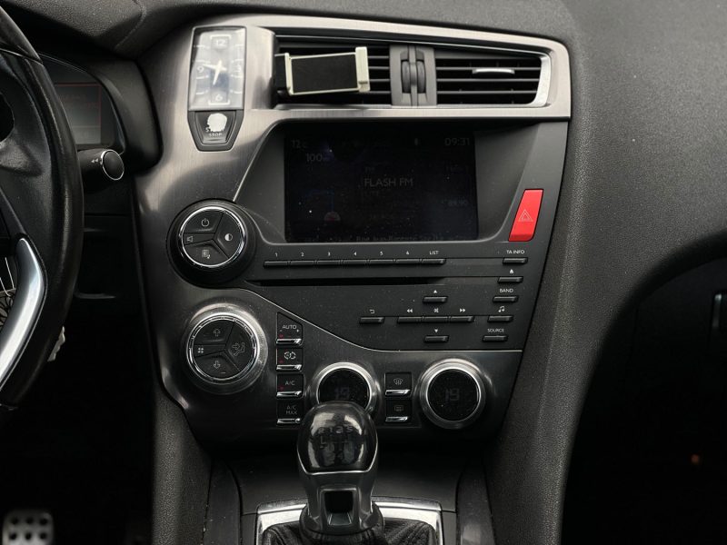 CITROEN DS5 2.0 HDi FAP SO CHIC 16V 163 ch GARANTIE 6 MOIS