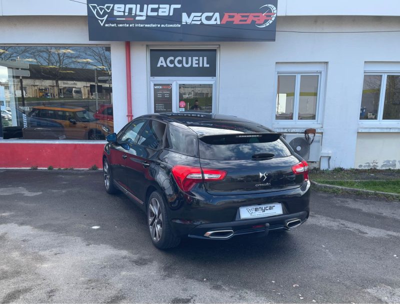 CITROEN DS5 2.0 HDi FAP SO CHIC 16V 163 ch GARANTIE 6 MOIS