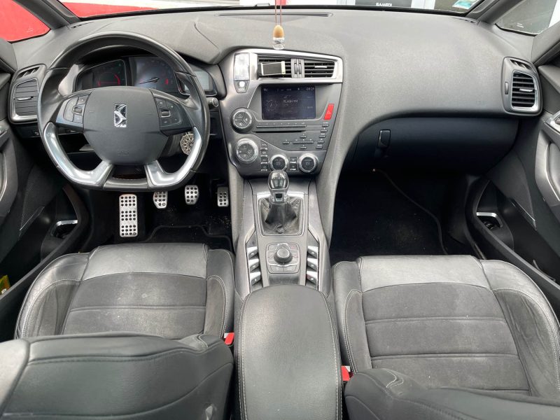 CITROEN DS5 2.0 HDi FAP SO CHIC 16V 163 ch GARANTIE 6 MOIS