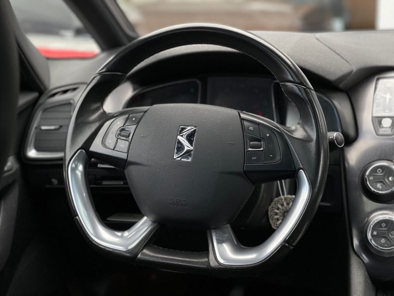 CITROEN DS5 2.0 HDi FAP SO CHIC 16V 163 ch GARANTIE 6 MOIS