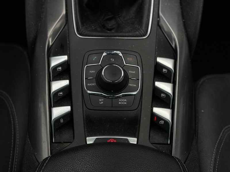 CITROEN DS5 2.0 HDi FAP SO CHIC 16V 163 ch GARANTIE 6 MOIS