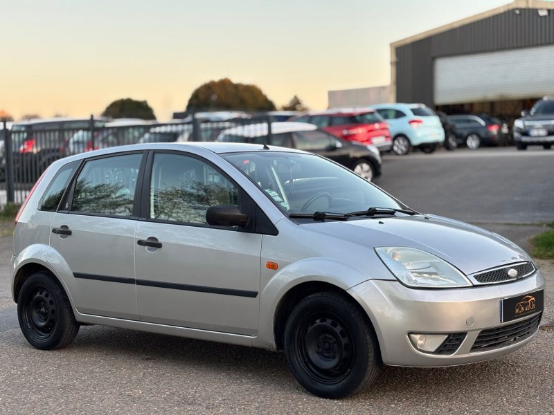 FORD FIESTA 2002