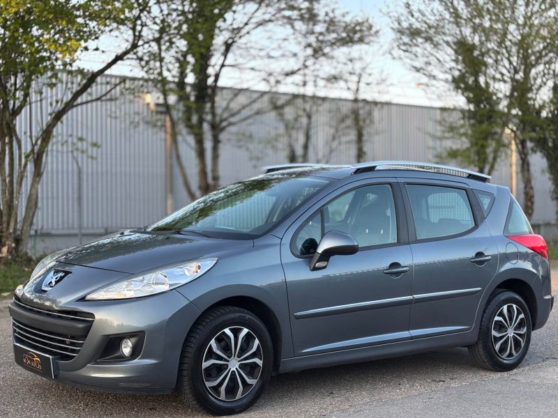 PEUGEOT 207 2011