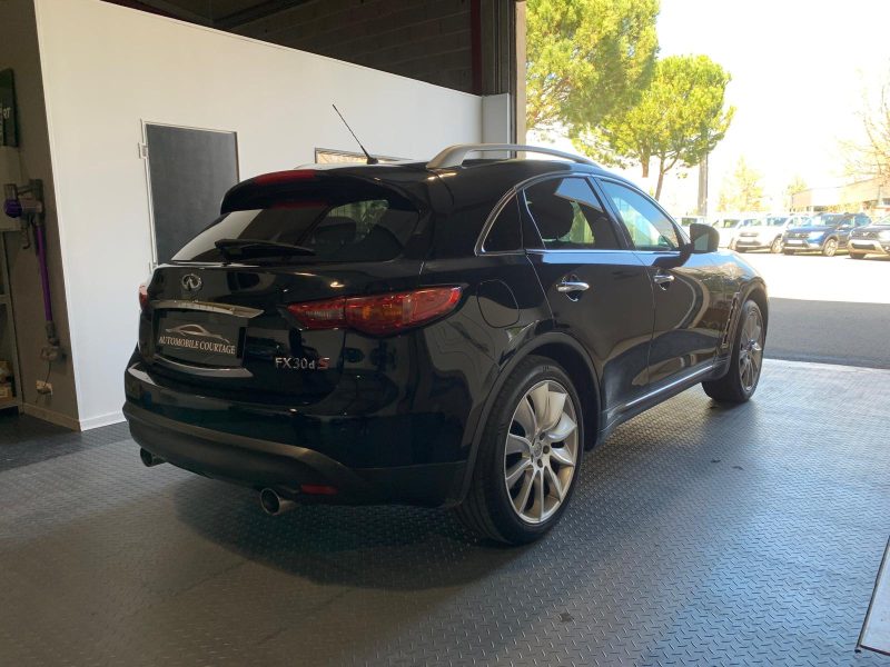 INFINITI FX30D 238Ch awd sport premium