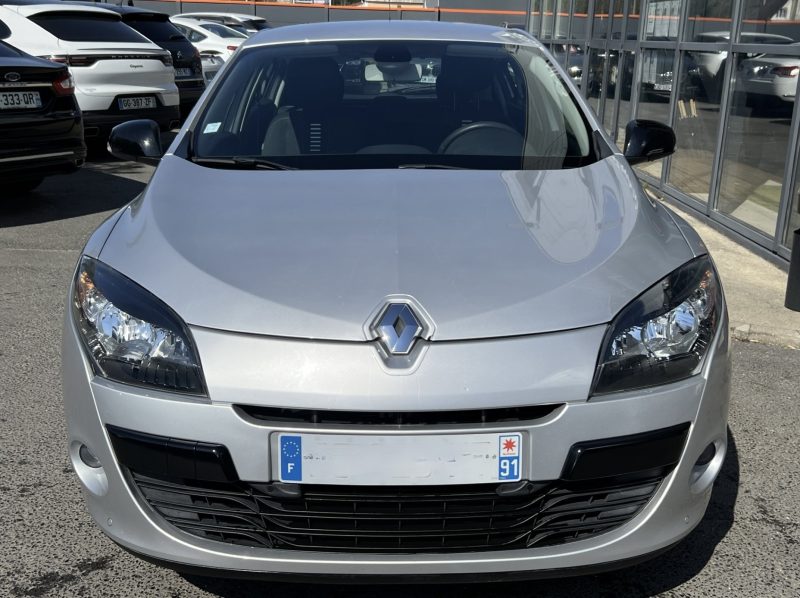 RENAULT MEGANE 3 III 1.4 TCE 130 Cv PREMIERE MAIN / 79 200 Kms CRIT AIR 1 5 PORTES - GARANTIE 1 AN