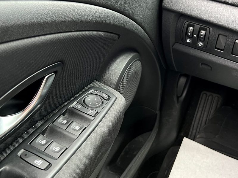 RENAULT MEGANE 3 III 1.4 TCE 130 Cv PREMIERE MAIN / 79 200 Kms CRIT AIR 1 5 PORTES - GARANTIE 1 AN