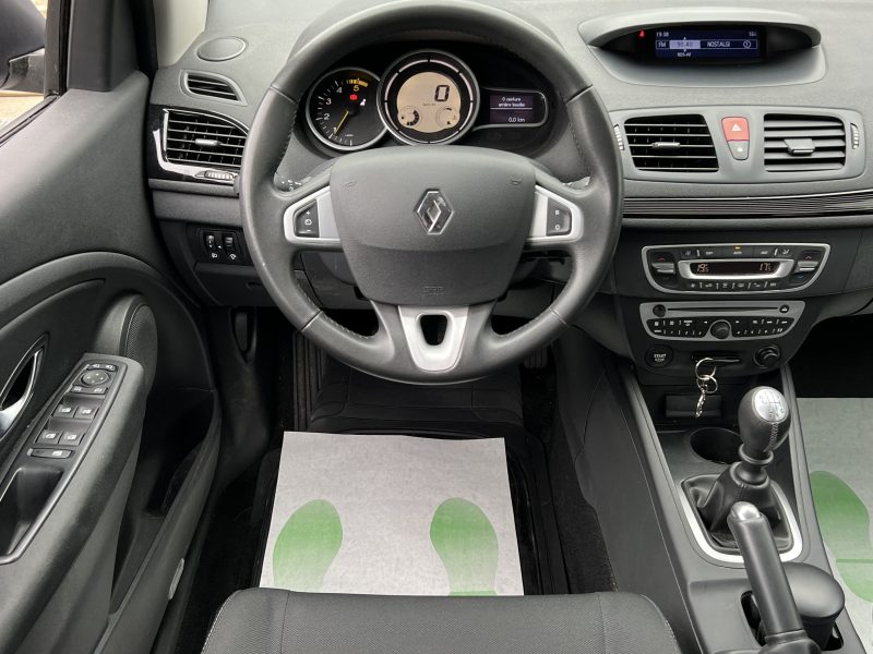 RENAULT MEGANE 3 III 1.4 TCE 130 Cv PREMIERE MAIN / 79 200 Kms CRIT AIR 1 5 PORTES - GARANTIE 1 AN