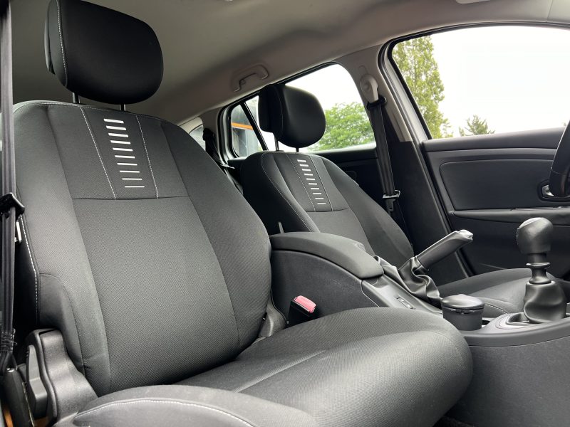 RENAULT MEGANE 3 III 1.4 TCE 130 Cv PREMIERE MAIN / 79 200 Kms CRIT AIR 1 5 PORTES - GARANTIE 1 AN