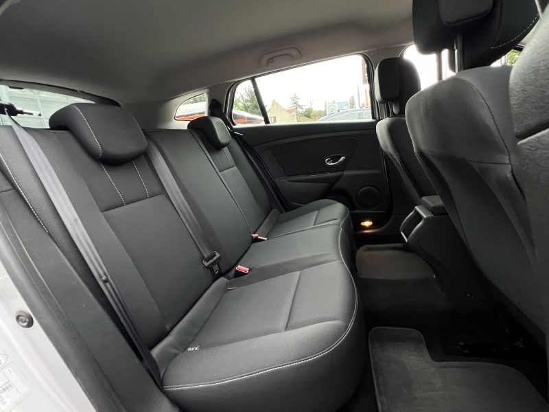 RENAULT MEGANE 3 III 1.4 TCE 130 Cv PREMIERE MAIN / 79 200 Kms CRIT AIR 1 5 PORTES - GARANTIE 1 AN