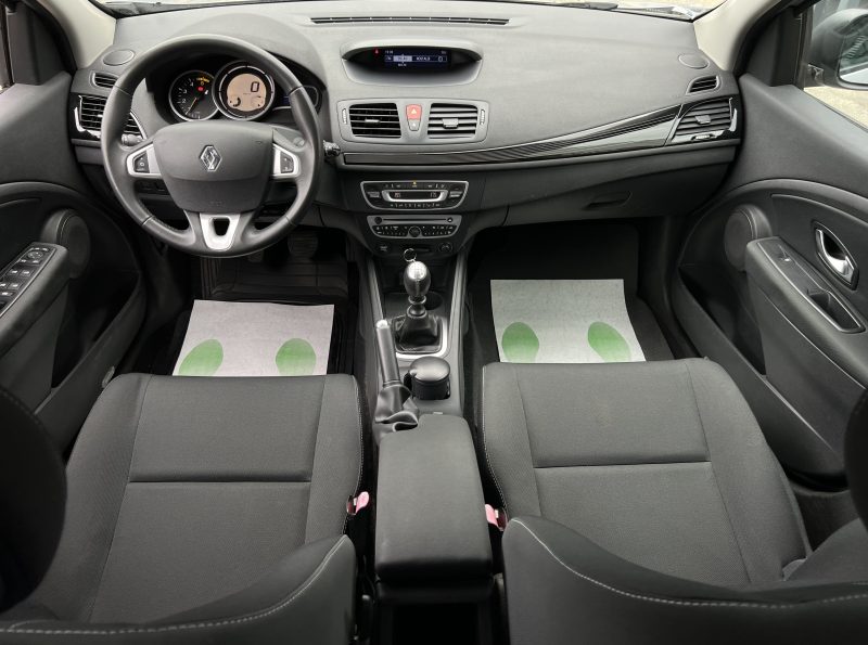 RENAULT MEGANE 3 III 1.4 TCE 130 Cv PREMIERE MAIN / 79 200 Kms CRIT AIR 1 5 PORTES - GARANTIE 1 AN