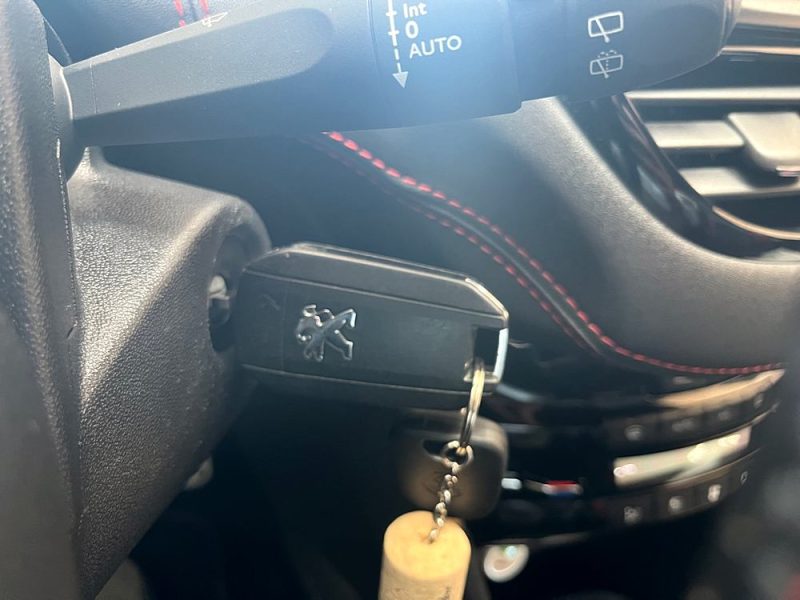 PEUGEOT 208 GTI 1.6 THP 208Ch - Garantie 6 mois