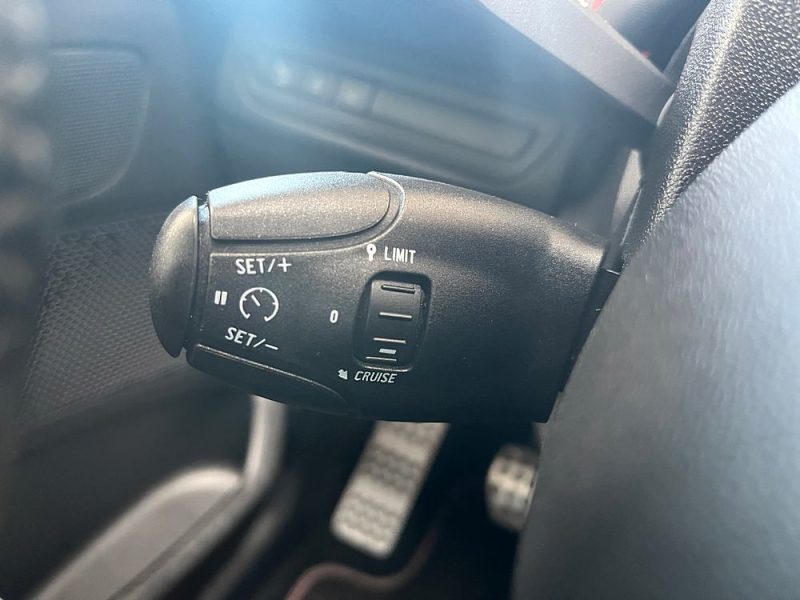 PEUGEOT 208 GTI 1.6 THP 208Ch - Garantie 6 mois