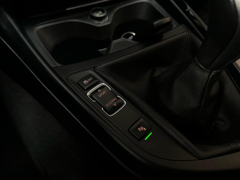 BMW Série 1 116D 116Ch - GPS - Climatisation automatique - Radar av et arrière - Garantie 6 mois.