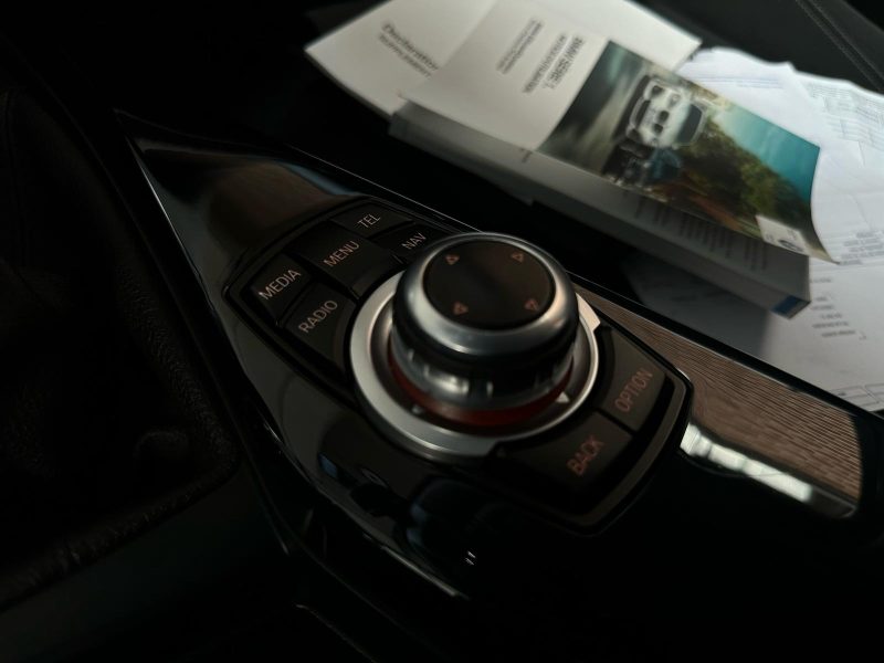 BMW Série 1 116D 116Ch - GPS - Climatisation automatique - Radar av et arrière - Garantie 6 mois.