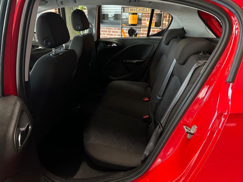 Opel Corsa 1.4i 90Ch Finition Excite - Apple Carplay - Radar de recul avec caméra - Garantie 6 mois.