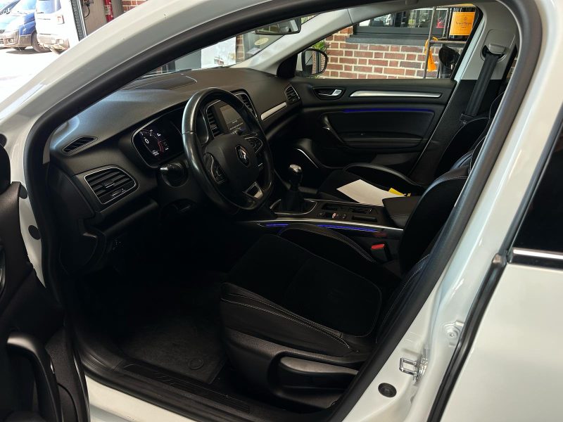 Renault Megane 4 1.5 Blue DCi 116Ch Finition Business Intens - Garantie 6 mois 