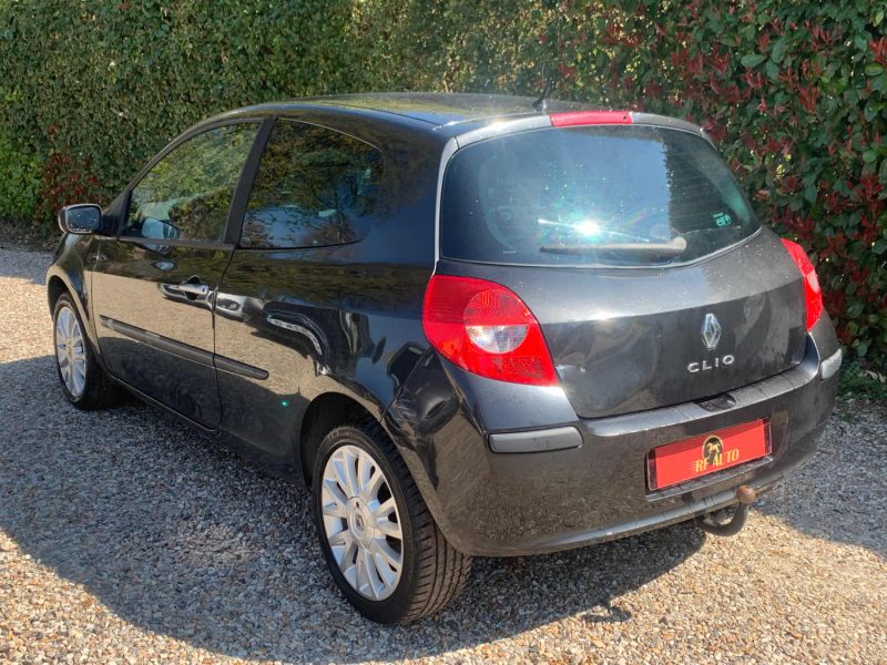 RENAULT CLIO 2007 1.2i - 16V