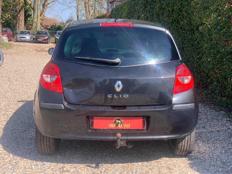 RENAULT CLIO 2007 1.2i - 16V