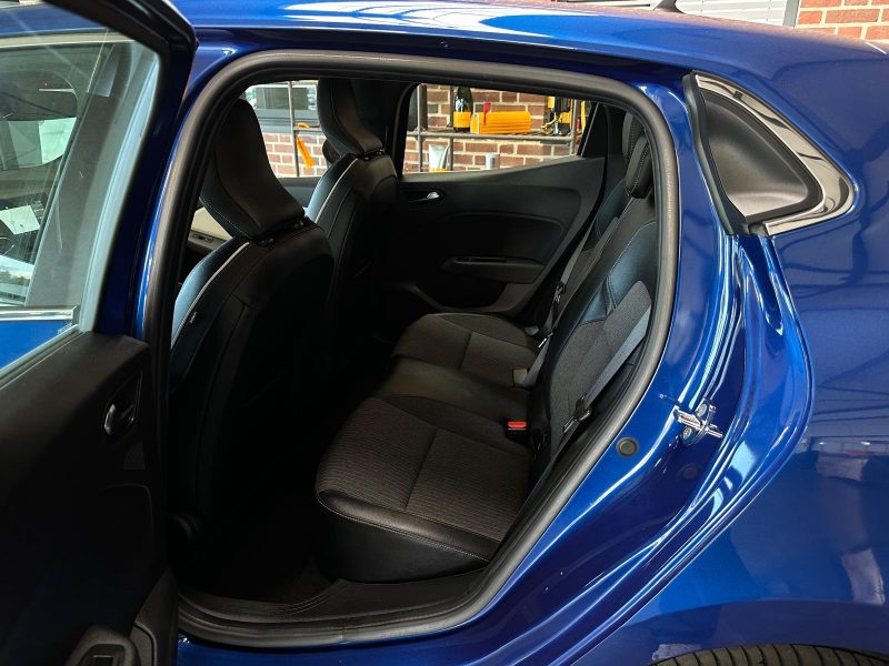 Renault Clio 1.0i TCe 90Ch - GPS - Radar de recul - Climatisation automatique - Garantie 6 mois. 