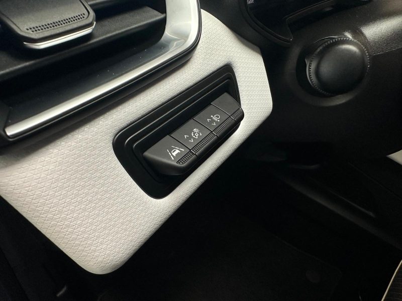 Renault Clio 1.0i TCe 90Ch - GPS - Radar de recul - Climatisation automatique - Garantie 6 mois. 