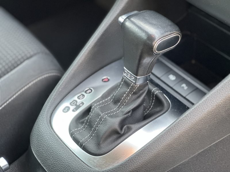 VOLKSWAGEN GOLF 2010