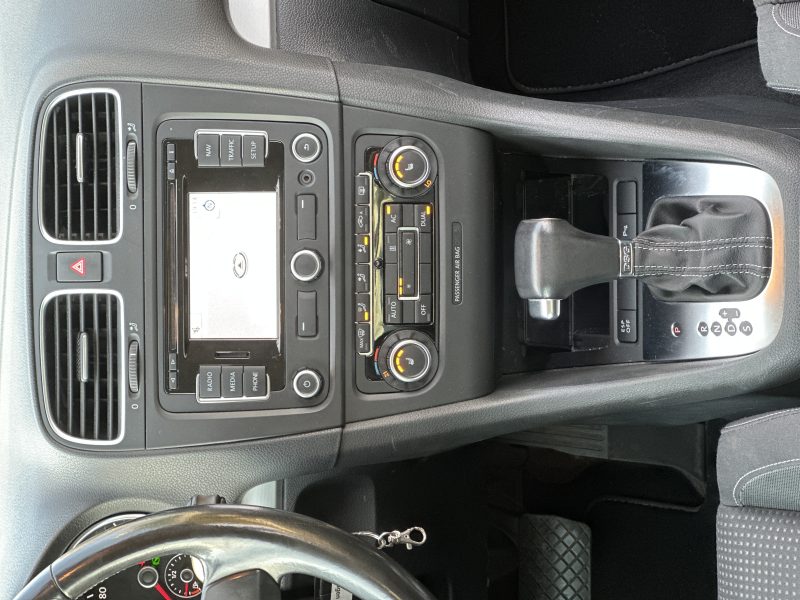 VOLKSWAGEN GOLF 2010
