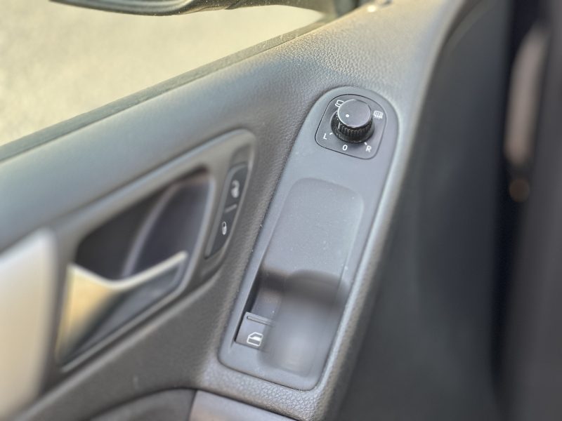 VOLKSWAGEN GOLF 2010