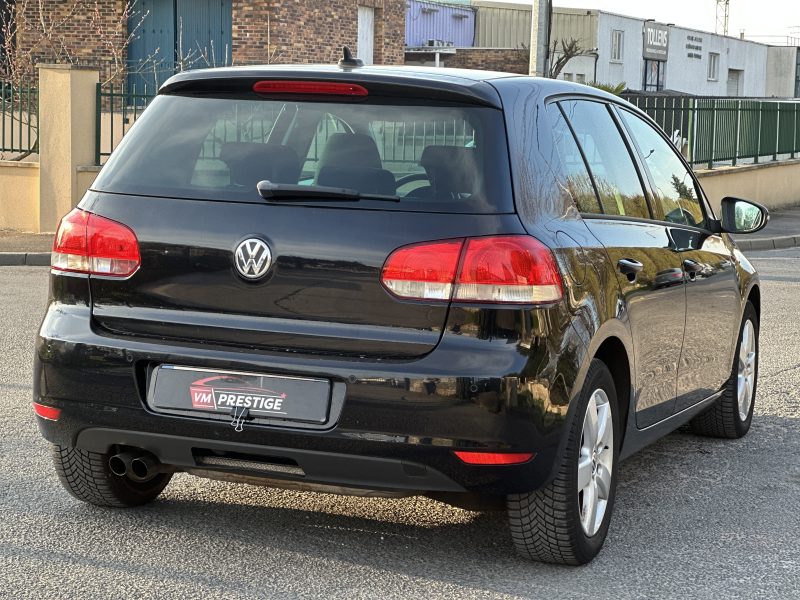 VOLKSWAGEN GOLF 2010