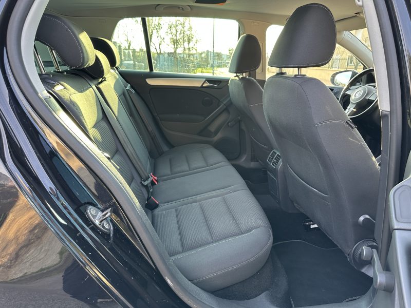 VOLKSWAGEN GOLF 2010