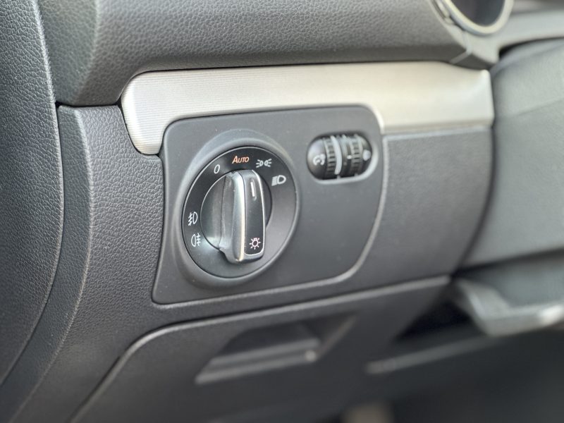 VOLKSWAGEN GOLF 2010