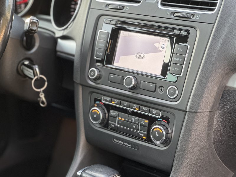 VOLKSWAGEN GOLF 2010