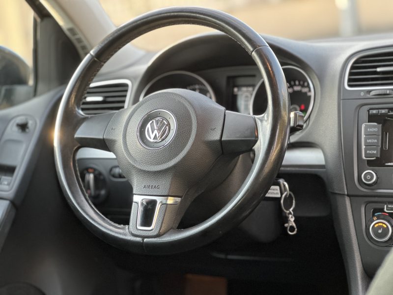 VOLKSWAGEN GOLF 2010