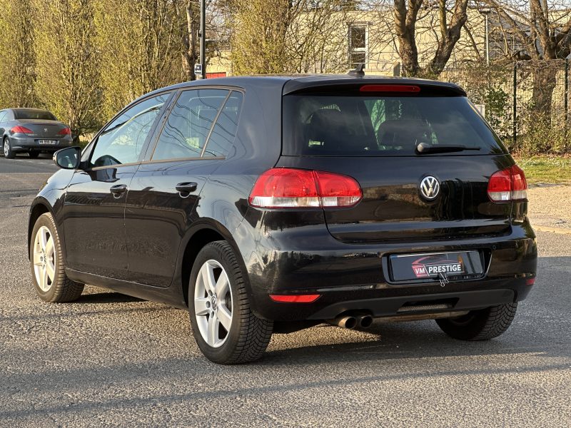 VOLKSWAGEN GOLF 2010