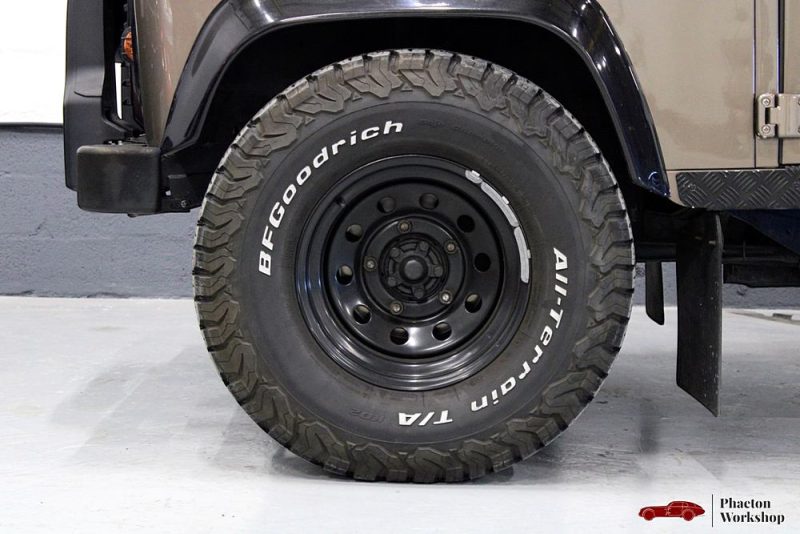 LAND ROVER DEFENDER 110 Station Wagon 2003