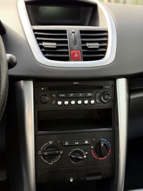 PEUGEOT 207 1.6 HDI - 16V TURBO 90CH PREMIUM PACK