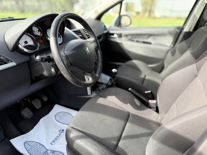 PEUGEOT 207 1.6 HDI - 16V TURBO 90CH PREMIUM PACK