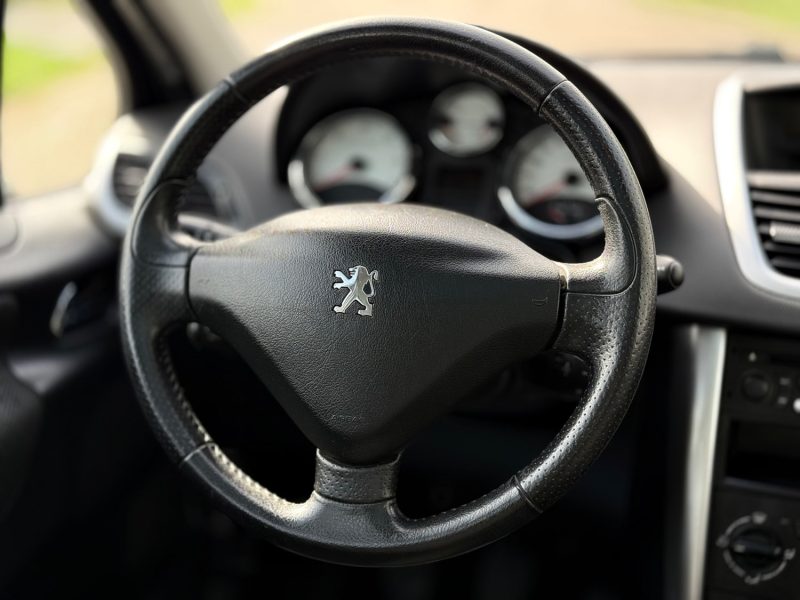 PEUGEOT 207 1.6 HDI - 16V TURBO 90CH PREMIUM PACK