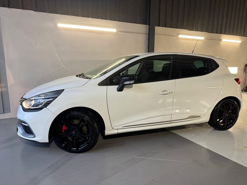 RENAULT CLIO IV RS EDC 200 15 990 € (75 000 kms) 