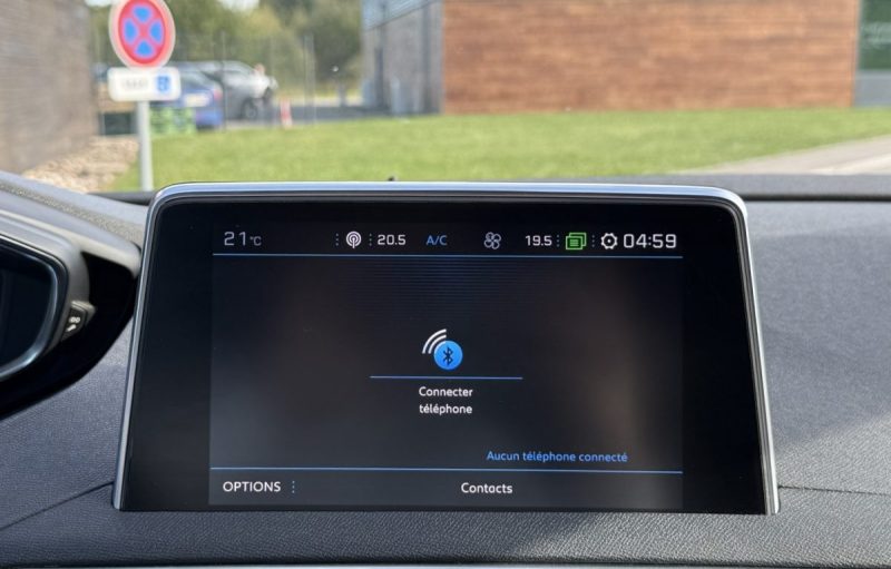 PEUGEOT 3008 1.2 PURETECH 130 GT LINE Apple Carplay / Caméra de recul / Attelage