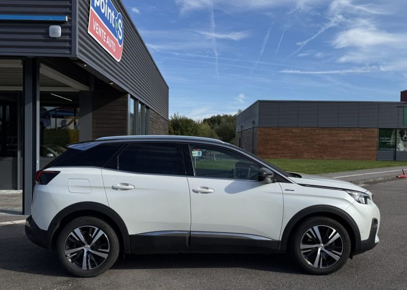 PEUGEOT 3008 1.2 PURETECH 130 GT LINE Apple Carplay / Caméra de recul / Attelage