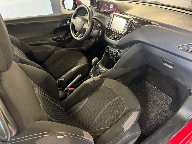 PEUGEOT 208 1.0L 68 cv 94 000 kms distribution neuve