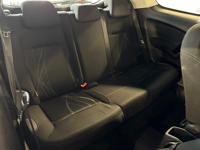 PEUGEOT 208 1.0L 68 cv 94 000 kms distribution neuve