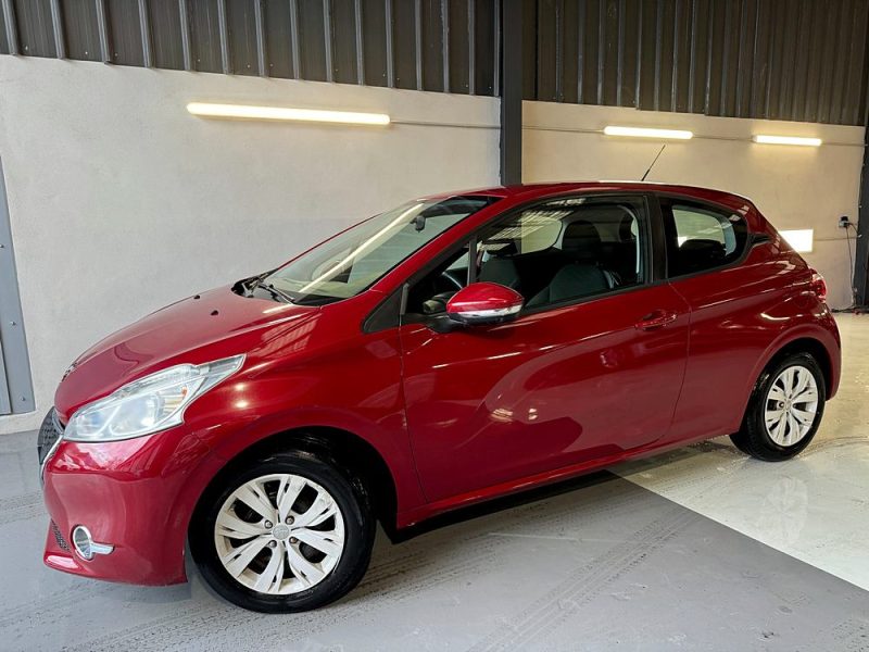 PEUGEOT 208 1.0L 68 cv 94 000 kms distribution neuve
