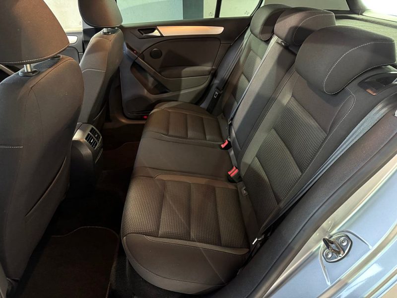 VOLKSWAGEN GOLF 2010