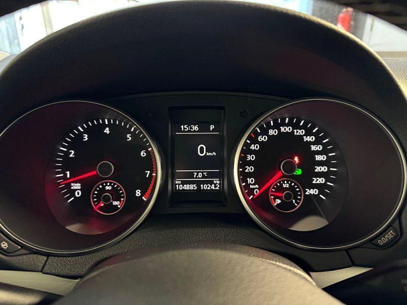 VOLKSWAGEN GOLF 2010