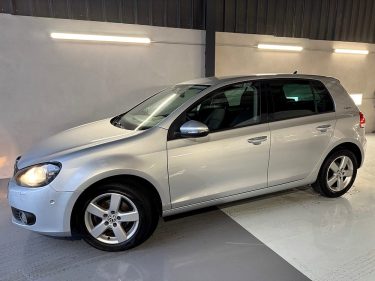 VOLKSWAGEN GOLF 2010
