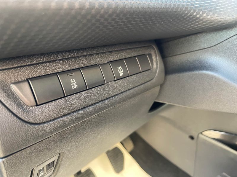 PEUGEOT 2008 2015 1.2 VTI 82CV CRIT'AIR 1